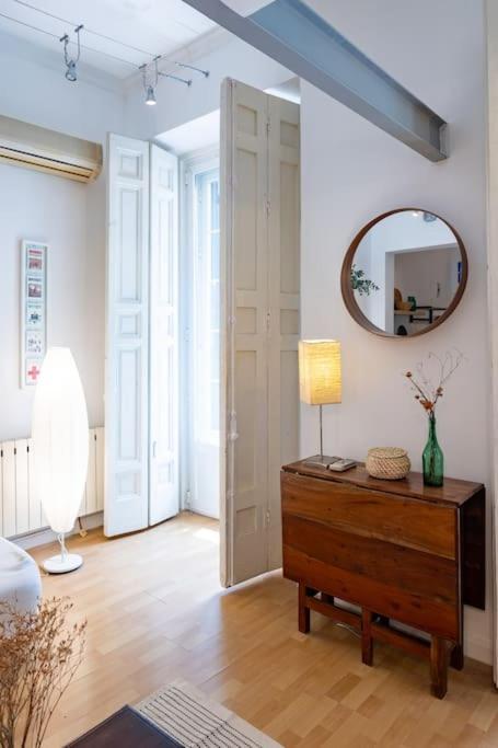 Beautiful Apartment In Malasana For 3 Pax - Ferrer Madrid Eksteriør bilde