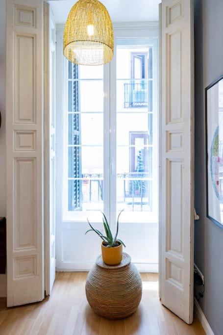 Beautiful Apartment In Malasana For 3 Pax - Ferrer Madrid Eksteriør bilde