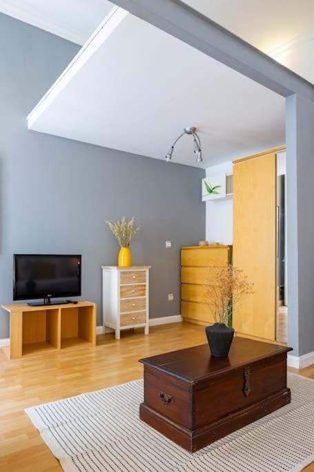 Beautiful Apartment In Malasana For 3 Pax - Ferrer Madrid Eksteriør bilde