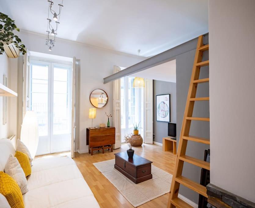 Beautiful Apartment In Malasana For 3 Pax - Ferrer Madrid Eksteriør bilde